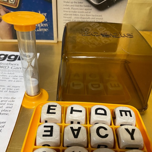 PARKER BROTHERS VTG 1976 BOGGLE FUN HIDDEN WORD COLLECTIBLE GAME COMPLETE - Picture 4 of 13